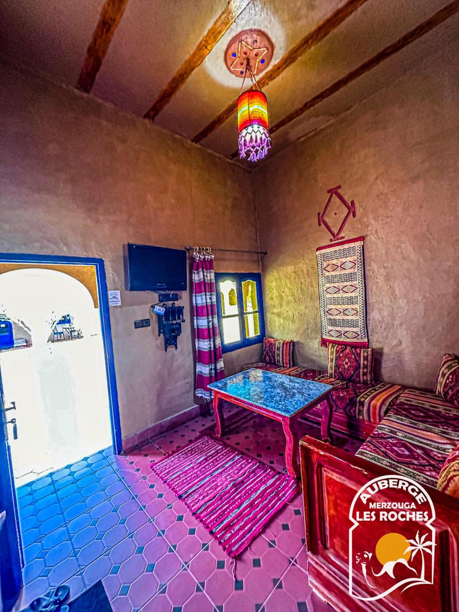Riad Les Roches 메르주가 외부 사진