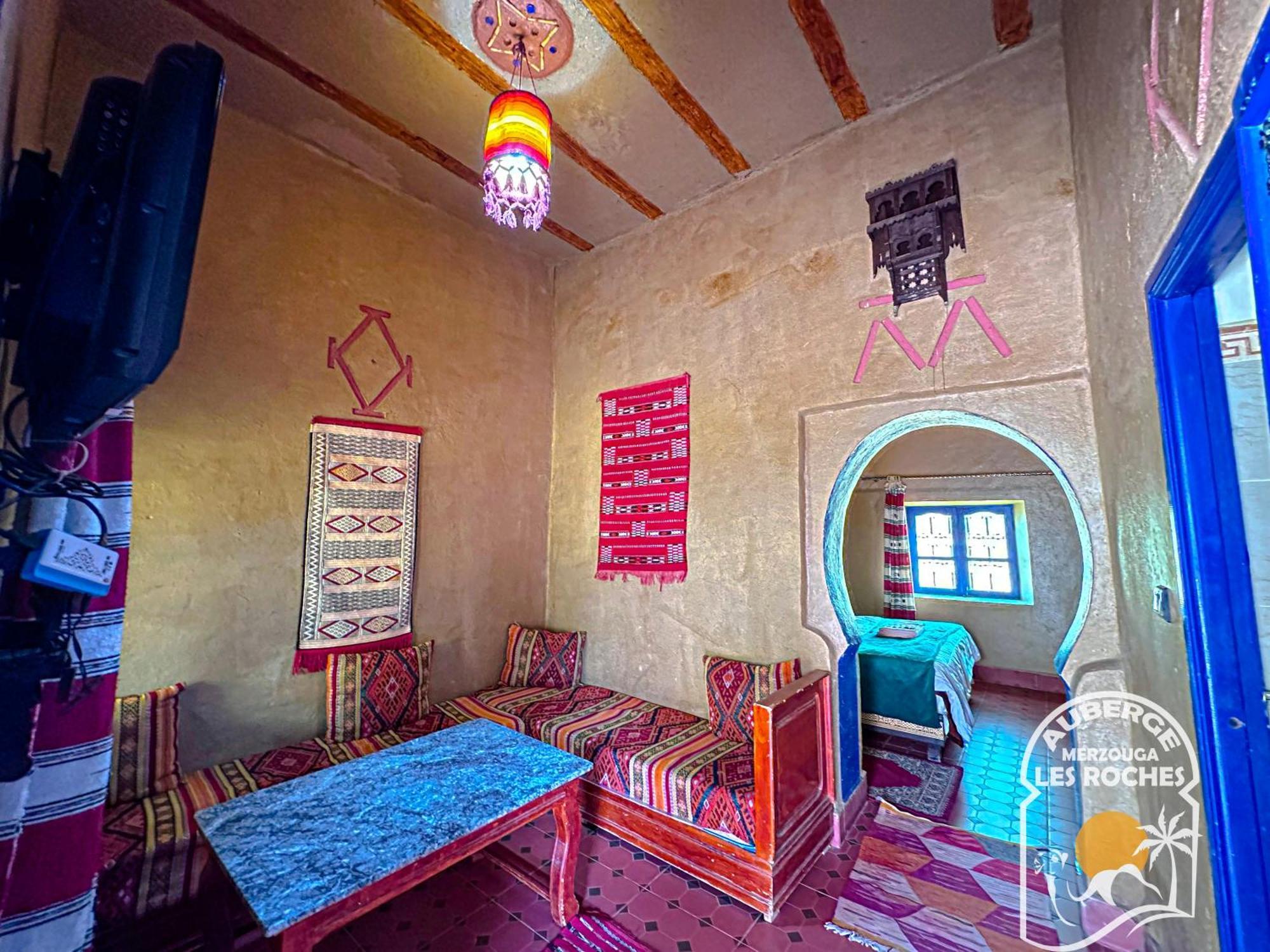 Riad Les Roches 메르주가 외부 사진