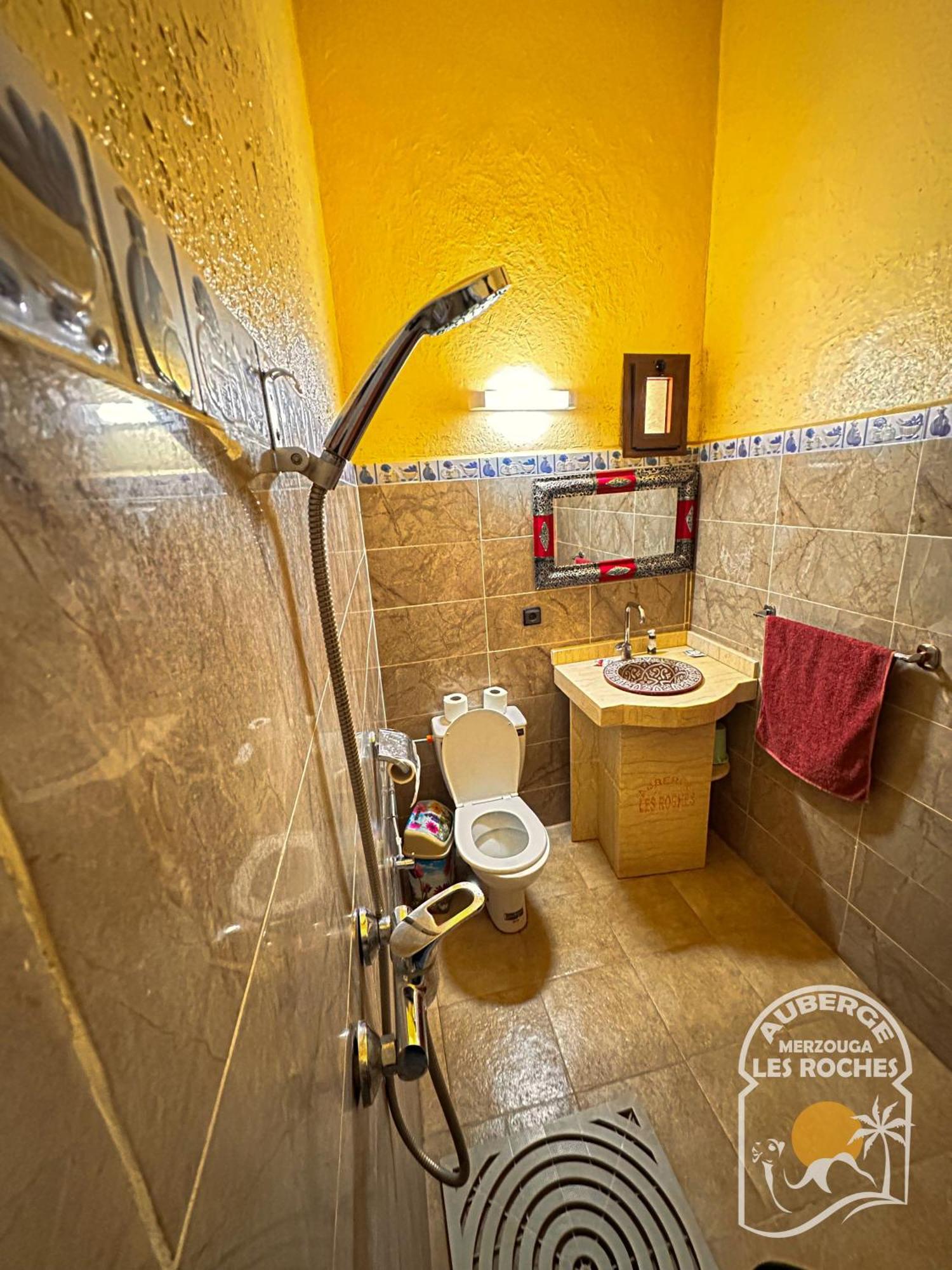 Riad Les Roches 메르주가 외부 사진